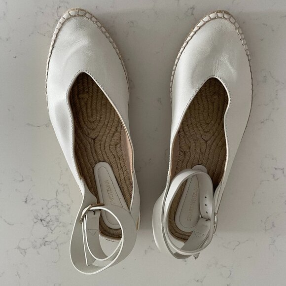 Stuart Weitzman Slip On w Ankle Buckle Closure Leather Sandals Off White Sz 8.5 - Picture 1 of 11
